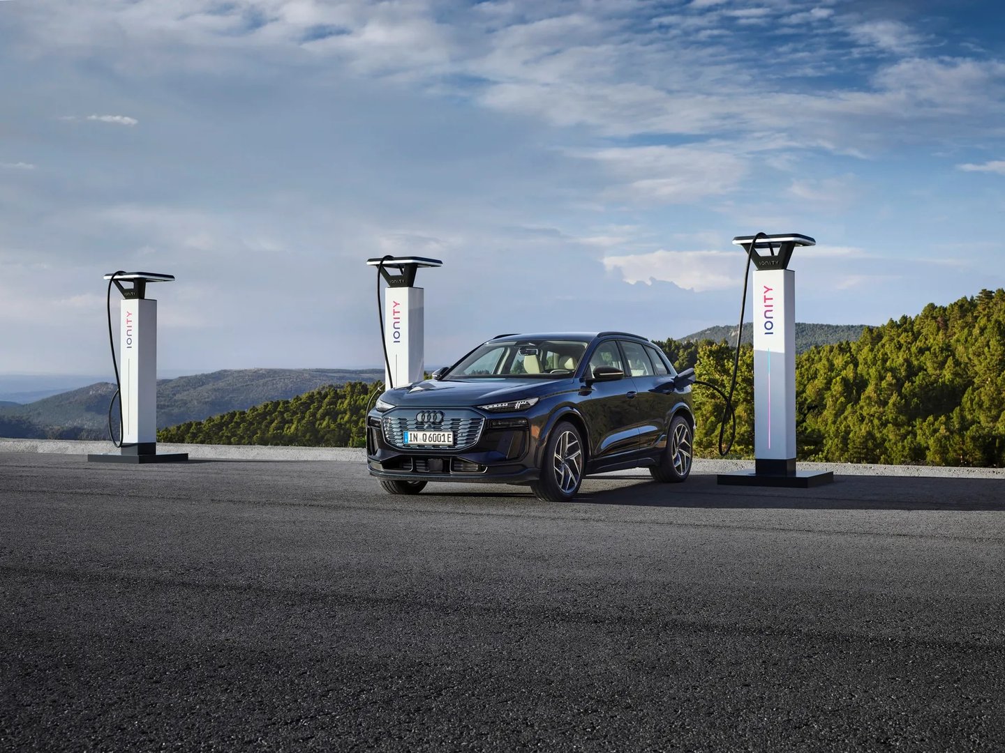 audi_Q6_e-tron_1_generation__SUV_5-doors__12.jpg