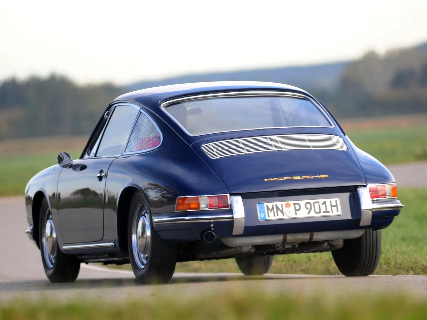 Porsche_911_1_generation__Coupe__9.jpg