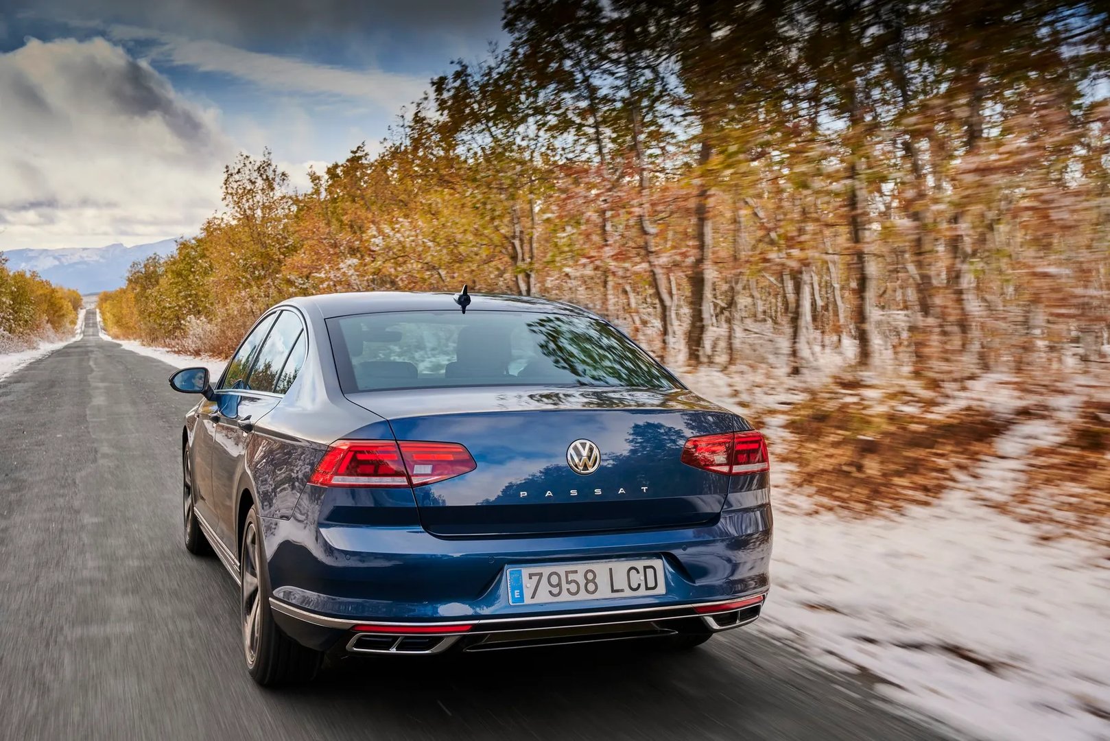 Volkswagen_Passat_8_generation_restyling__Sedan__13.jpg