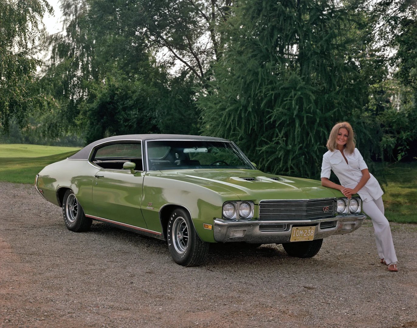 Buick_GS_1_generation__Coupe__2.jpg
