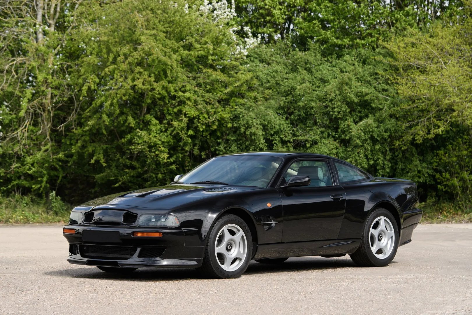 Aston Martin Vantage 2 generation
