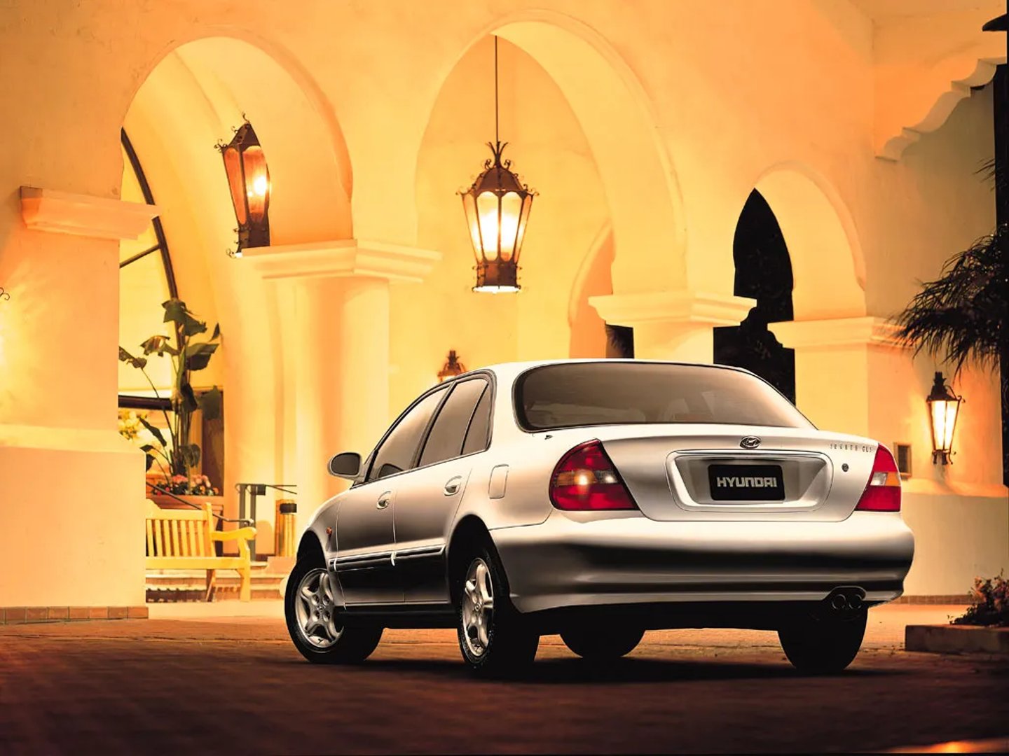 Hyundai_Sonata_3_generation_restyling__Sedan__2.jpg