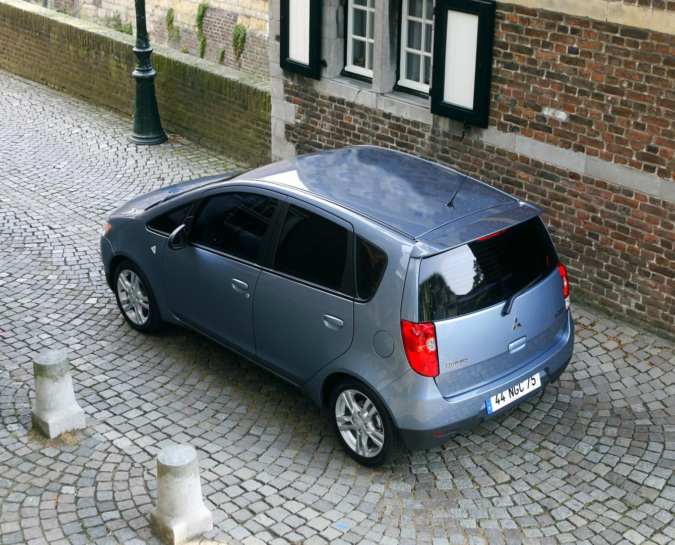 Mitsubishi_Colt_6_generation_restyling__Mini_5-doors__3.jpg