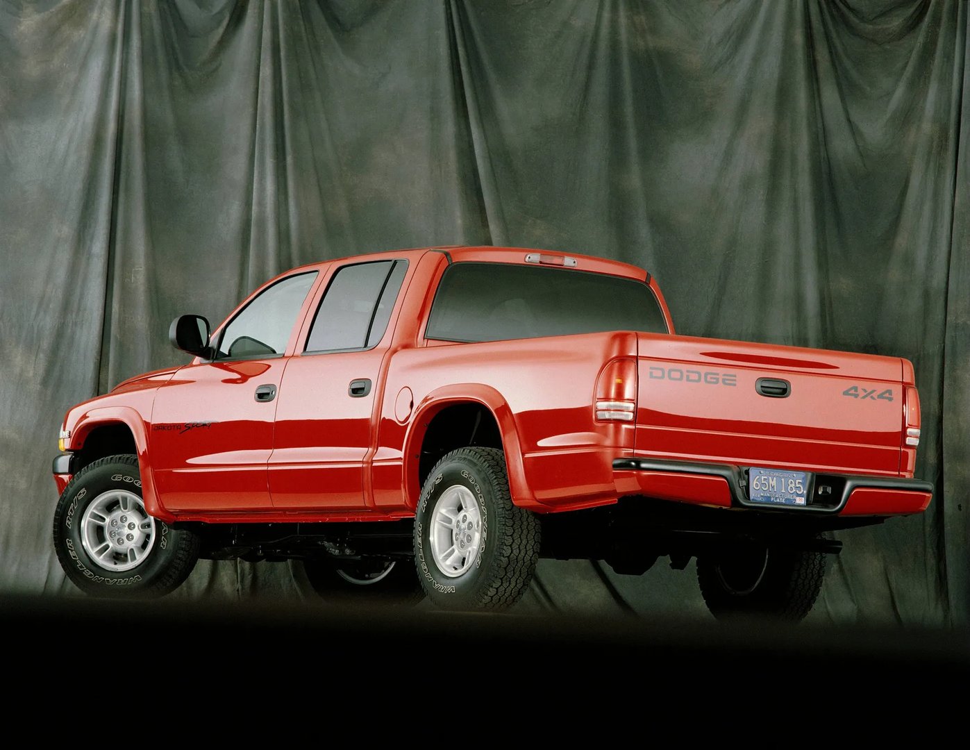 Dodge_Dakota_2_generation__Pickup_double-cab__2.jpg