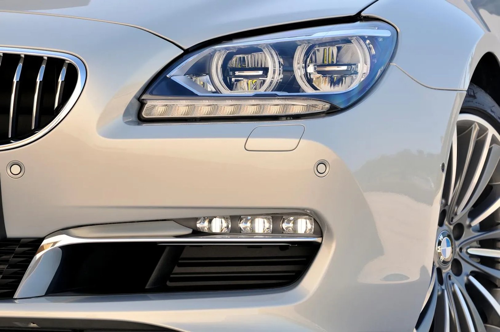 BMW_6_series_3_generation__Sedan__5.jpg