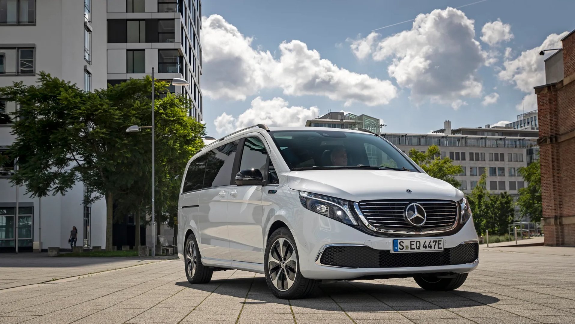 Mercedes_EQV_1_generation__Minivan__8.jpg