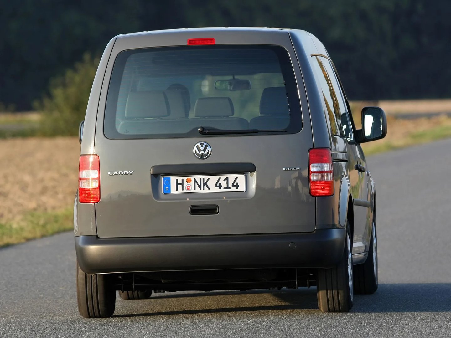 Volkswagen_Caddy_3_generation_restyling__Compact_Van__13.jpg