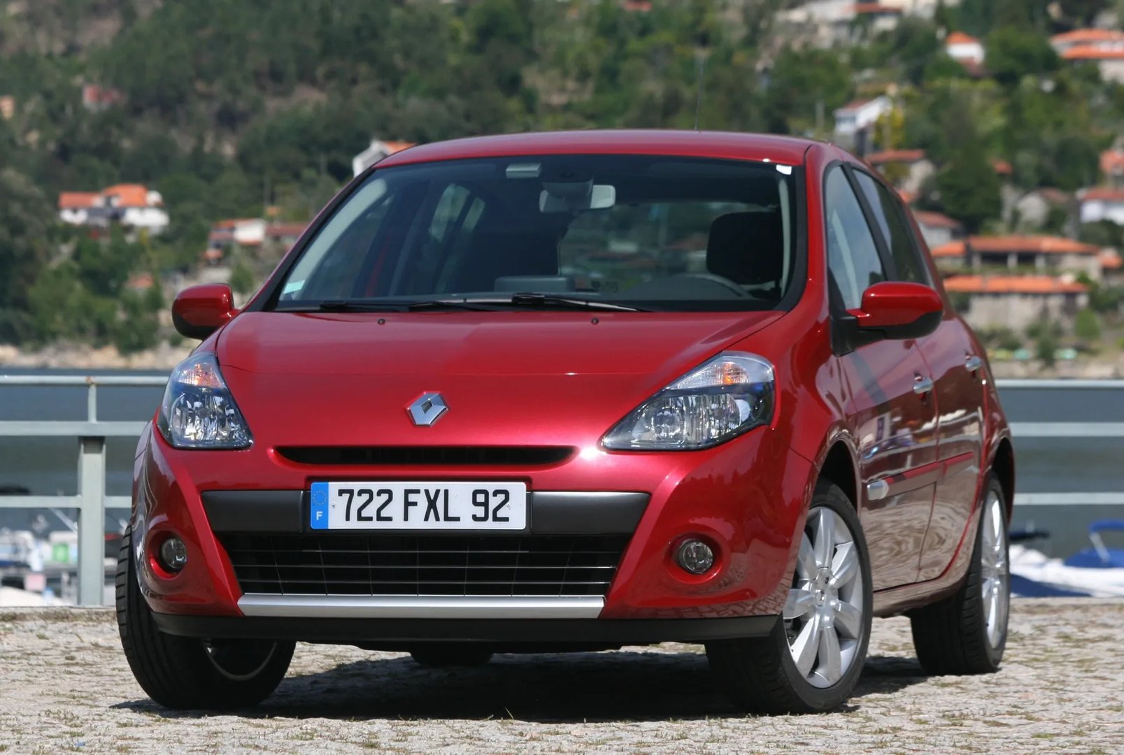 Renault_Clio_3_generation_restyling__Mini_5-doors__5.jpg
