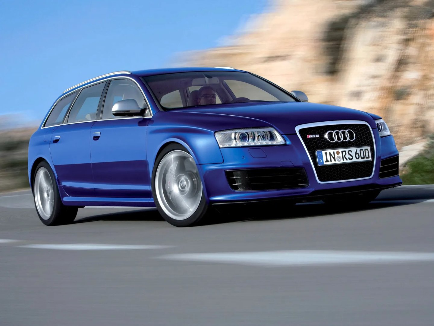 Audi_RS6_2_generation__Estate_5-door__5.jpg