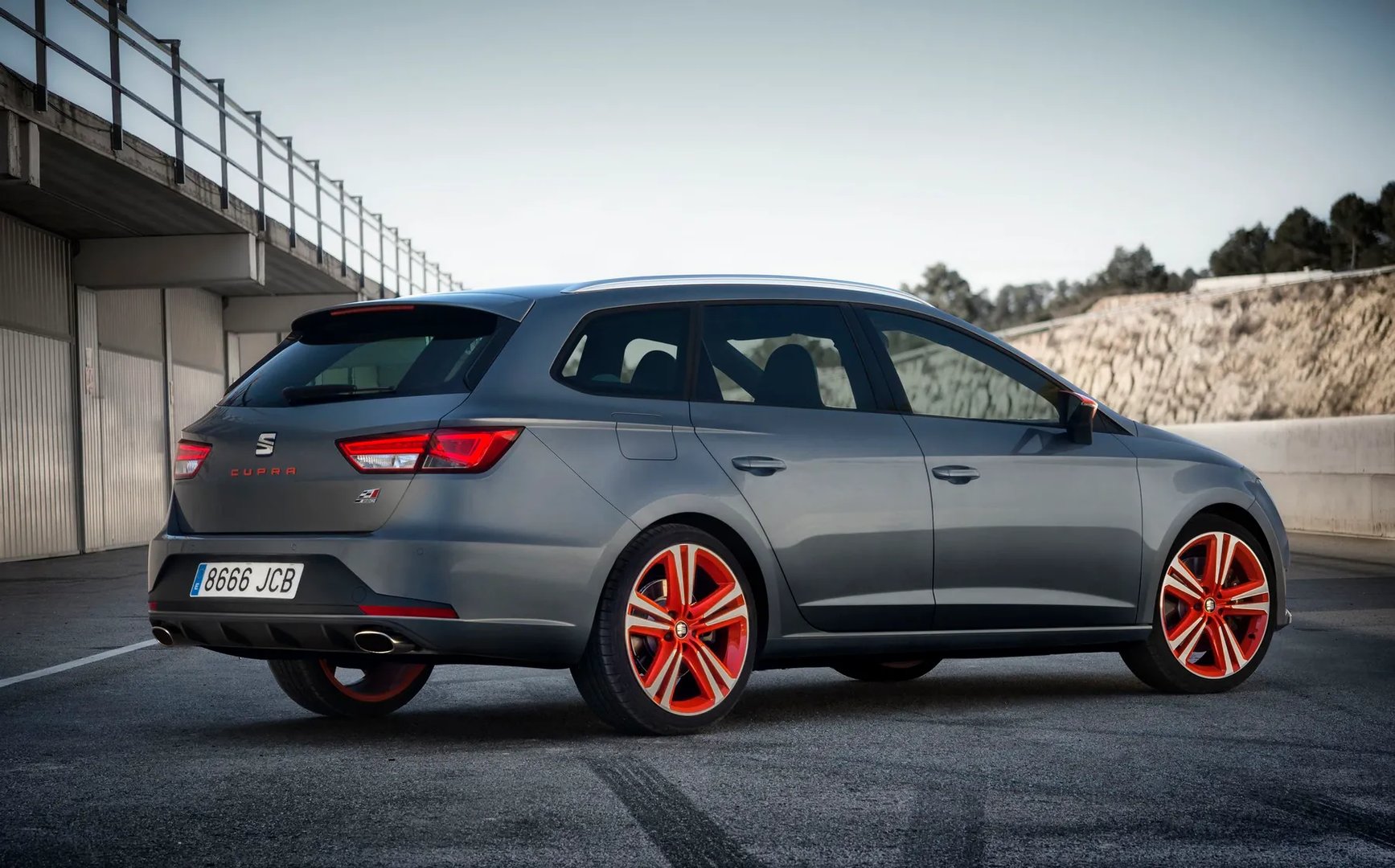 SEAT_Leon_Cupra_3_generation__Estate_5-door__6.jpg