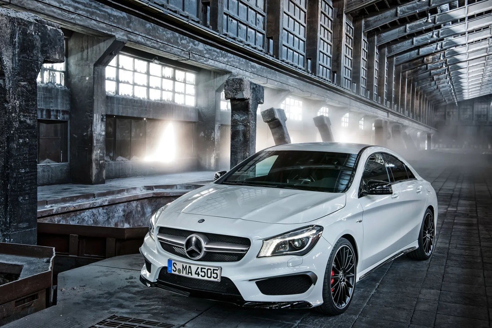 Mercedes_CLA_AMG_1_generation__Sedan__1.jpg