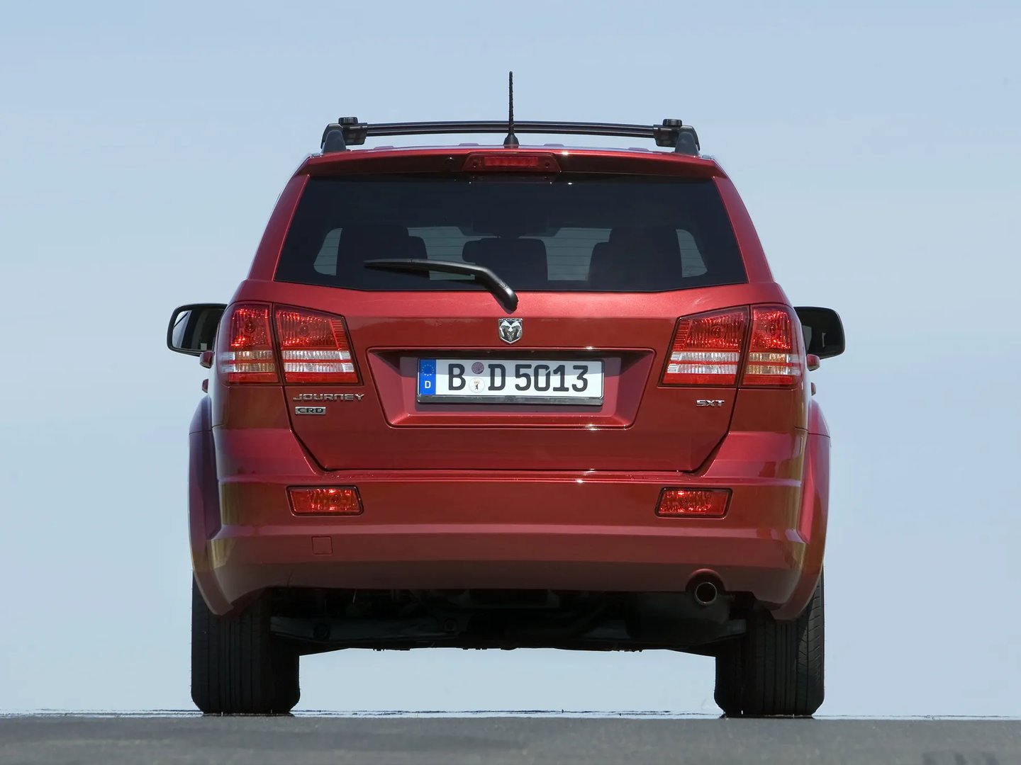 Dodge_Journey_1_generation__SUV_5-doors__5.jpg