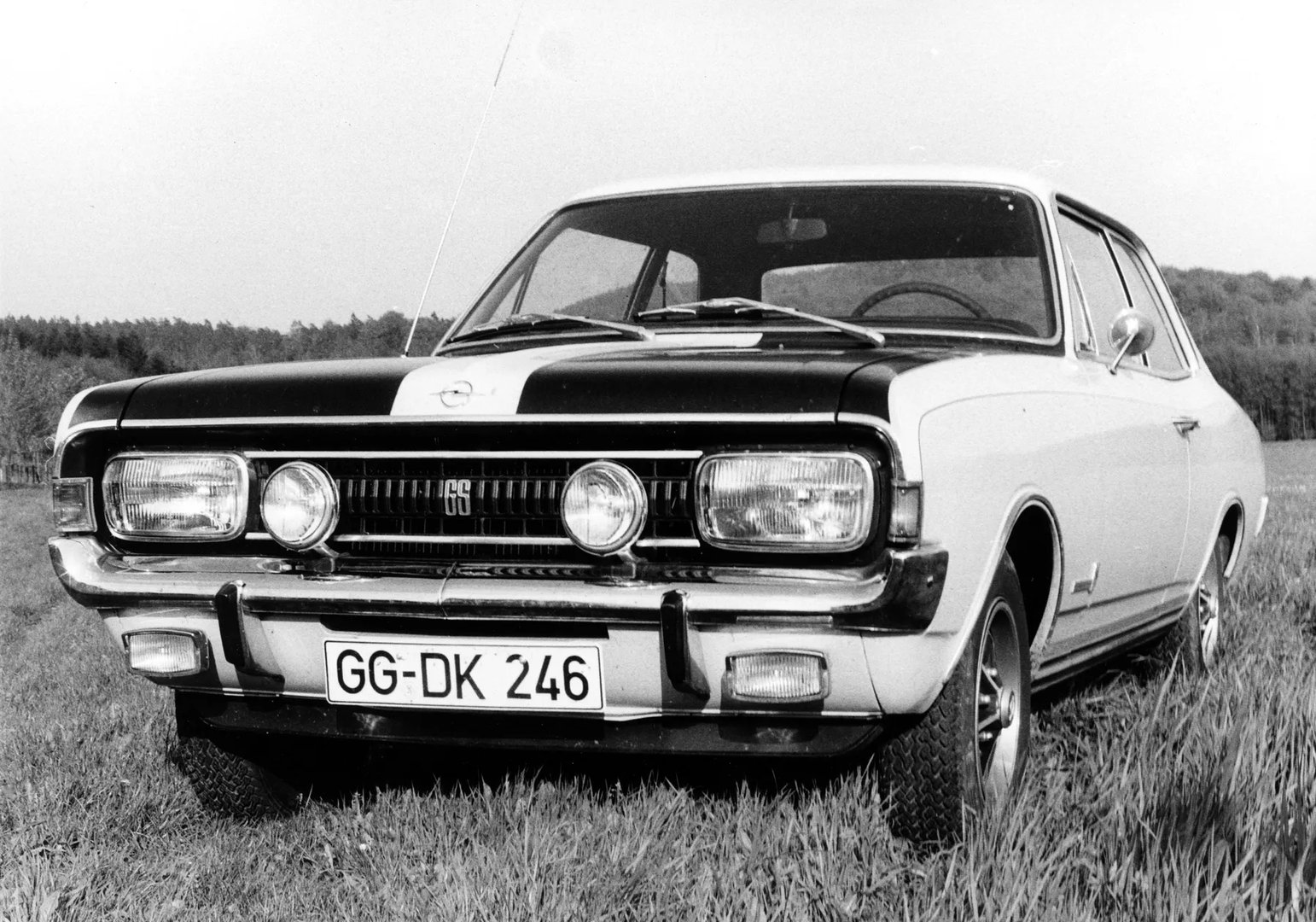 Opel Commodore 1 generation  Sedan 2-doors