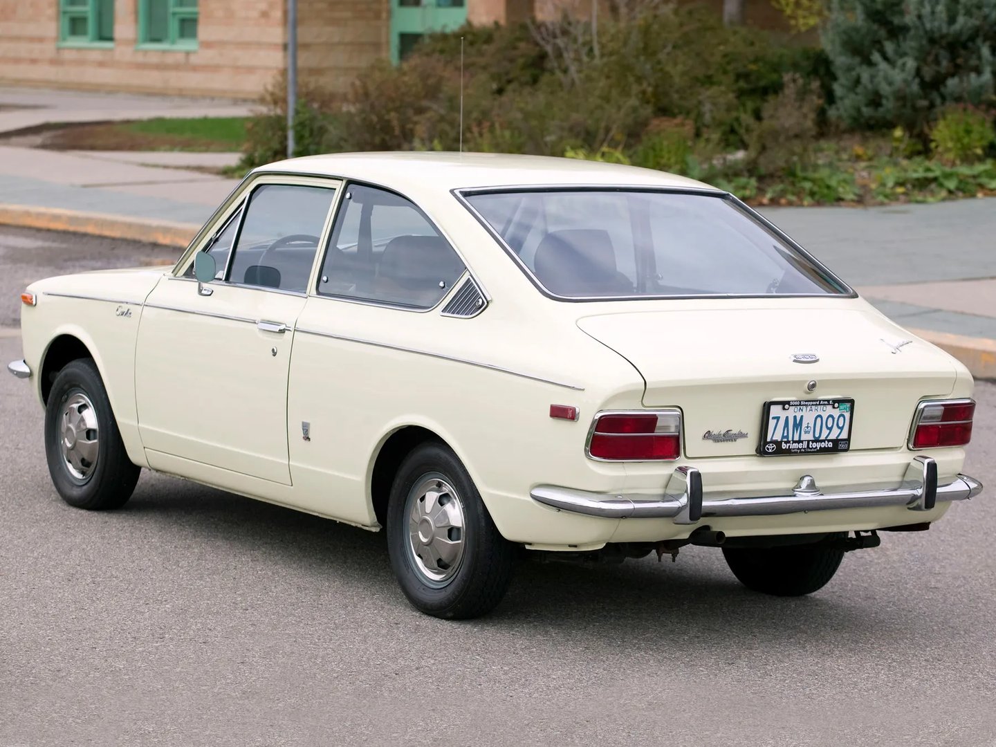 Toyota_Corolla_1_generation__Coupe__2.jpg