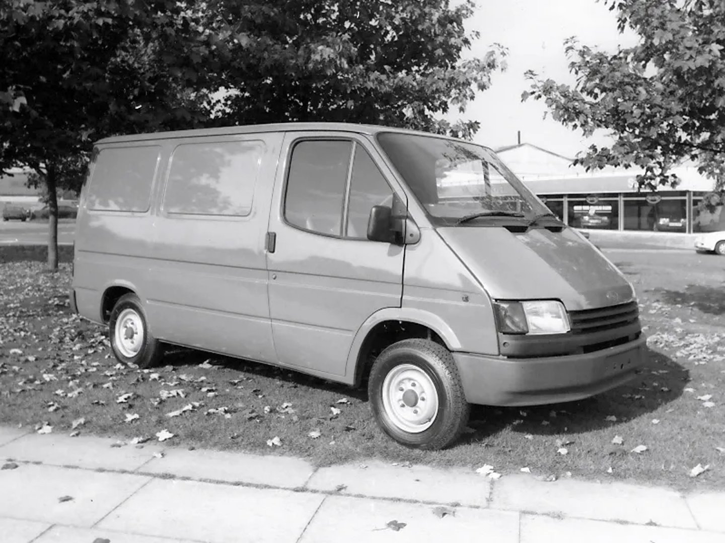 Ford_Transit_2_generation__Van__3.jpg