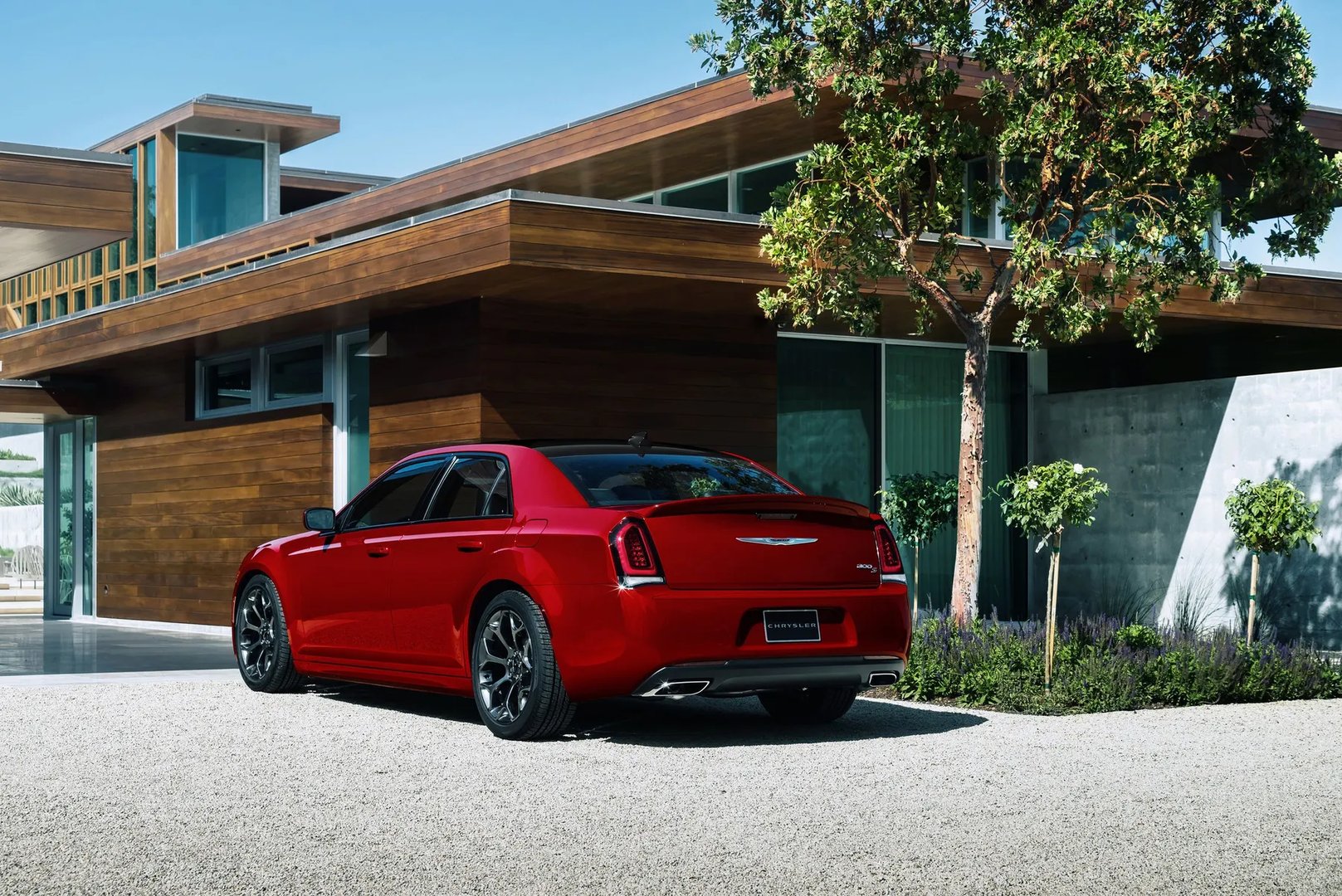 Chrysler_300C_2_generation_restyling__Sedan__1.jpg