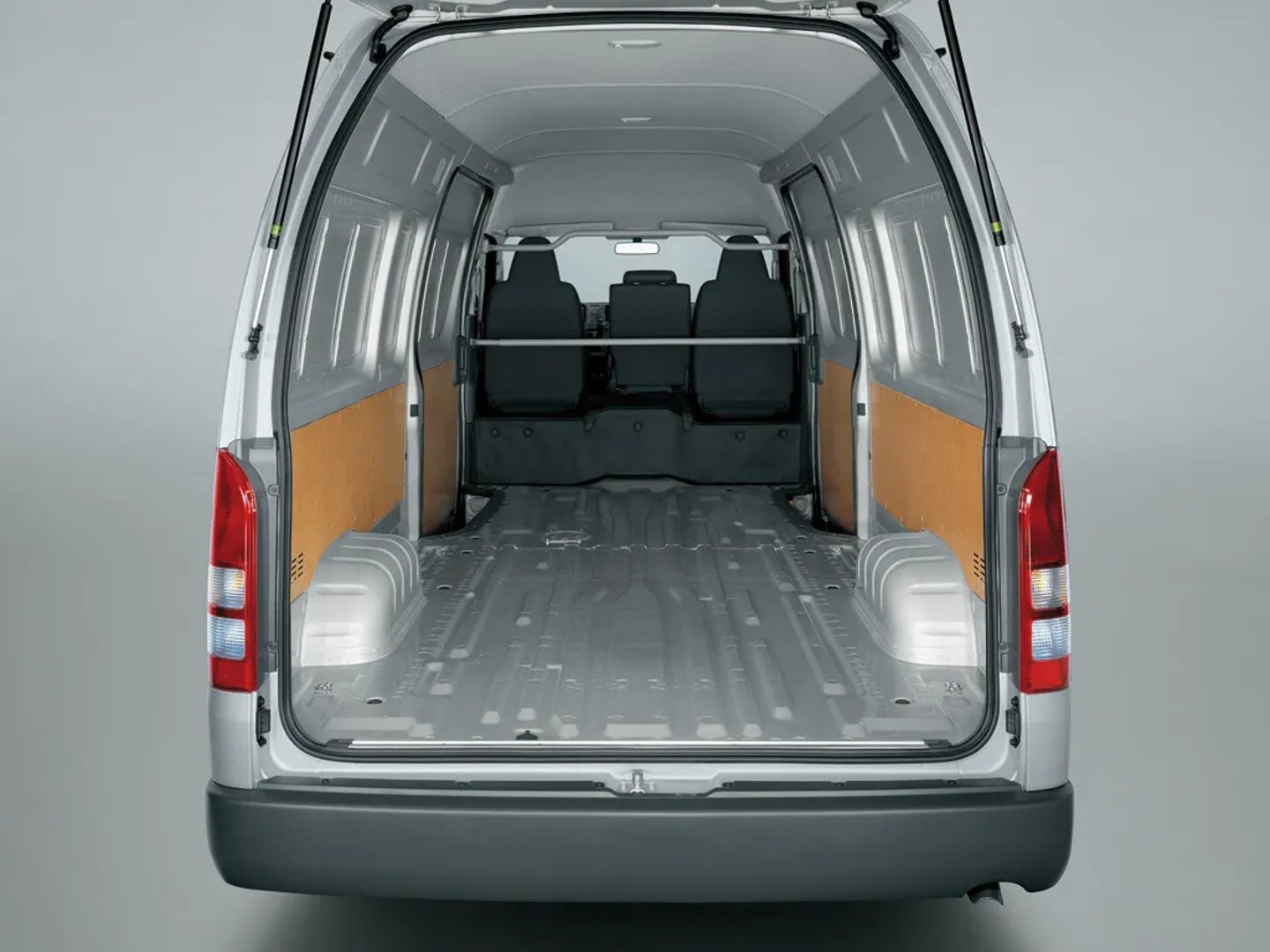 Toyota_HiAce_3_generation__Van__5.jpg