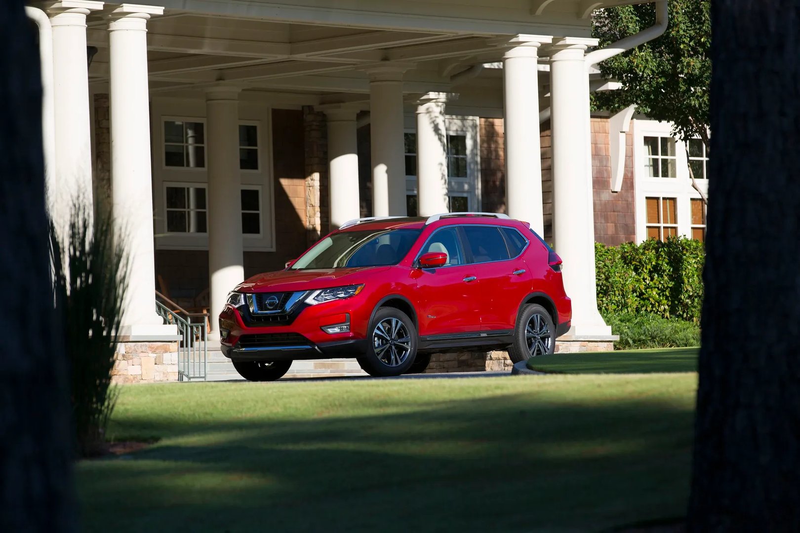 Nissan_Rogue_2_generation_restyling__SUV_5-doors__6.jpg