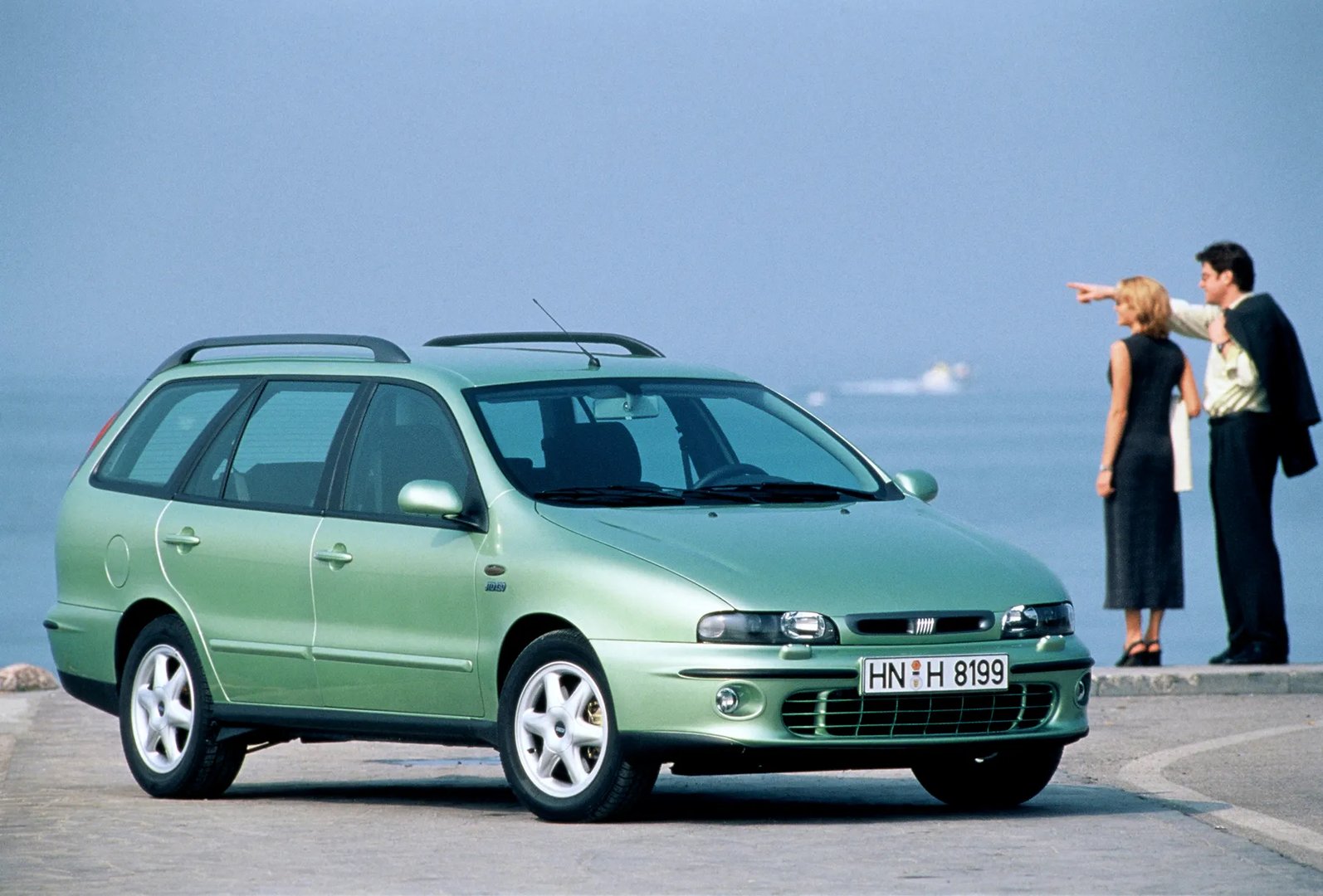 Fiat_Marea_1_generation__Estate_5-door__3.jpg