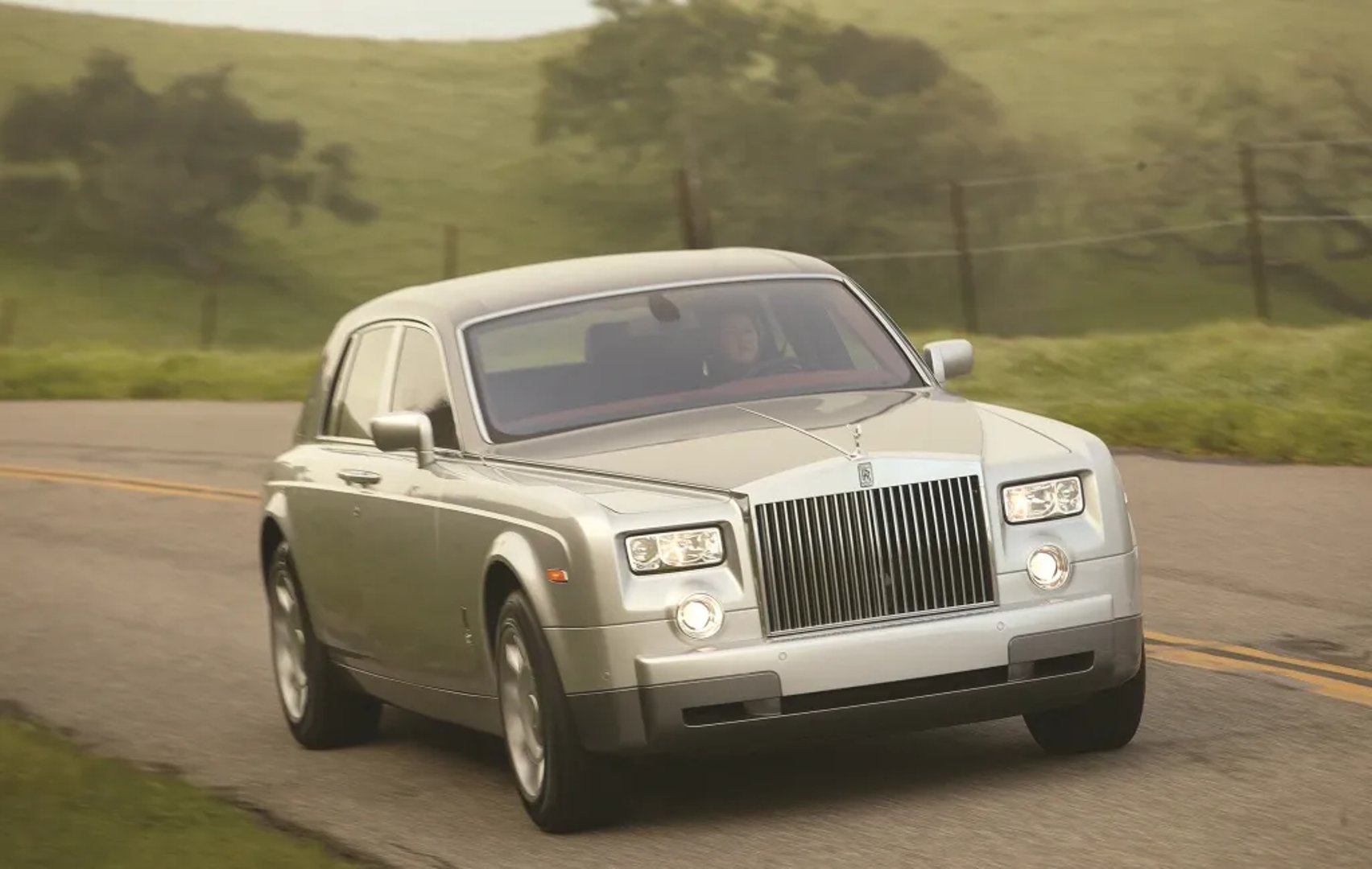 Rolls-Royce_Phantom_7_generation__Sedan__6.jpg
