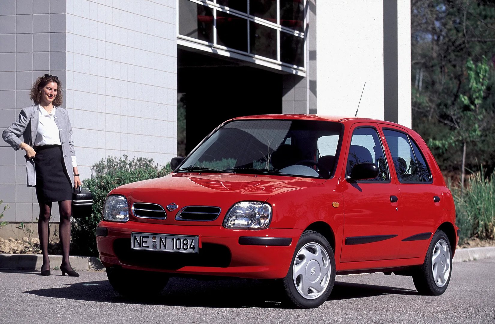 Nissan_Micra_2_generation__Mini_5-doors__1.jpg