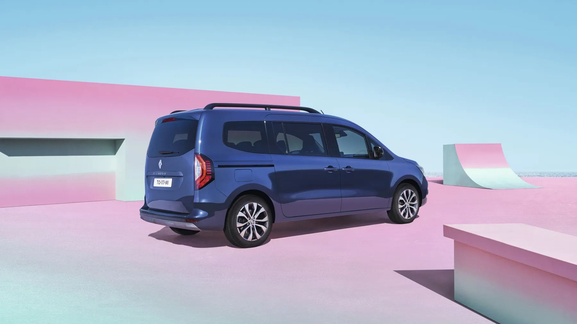 Renault_Grand_Kangoo_1_generation__Minivan__6.jpg