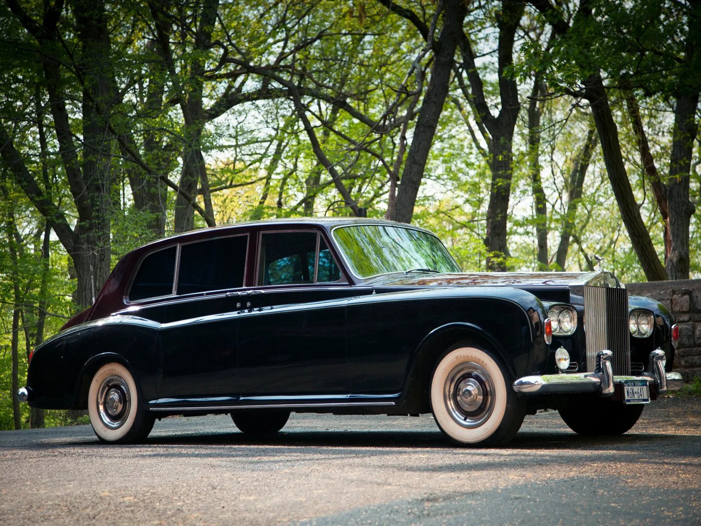 Rolls-Royce_Phantom_6_generation__Sedan__4.jpg