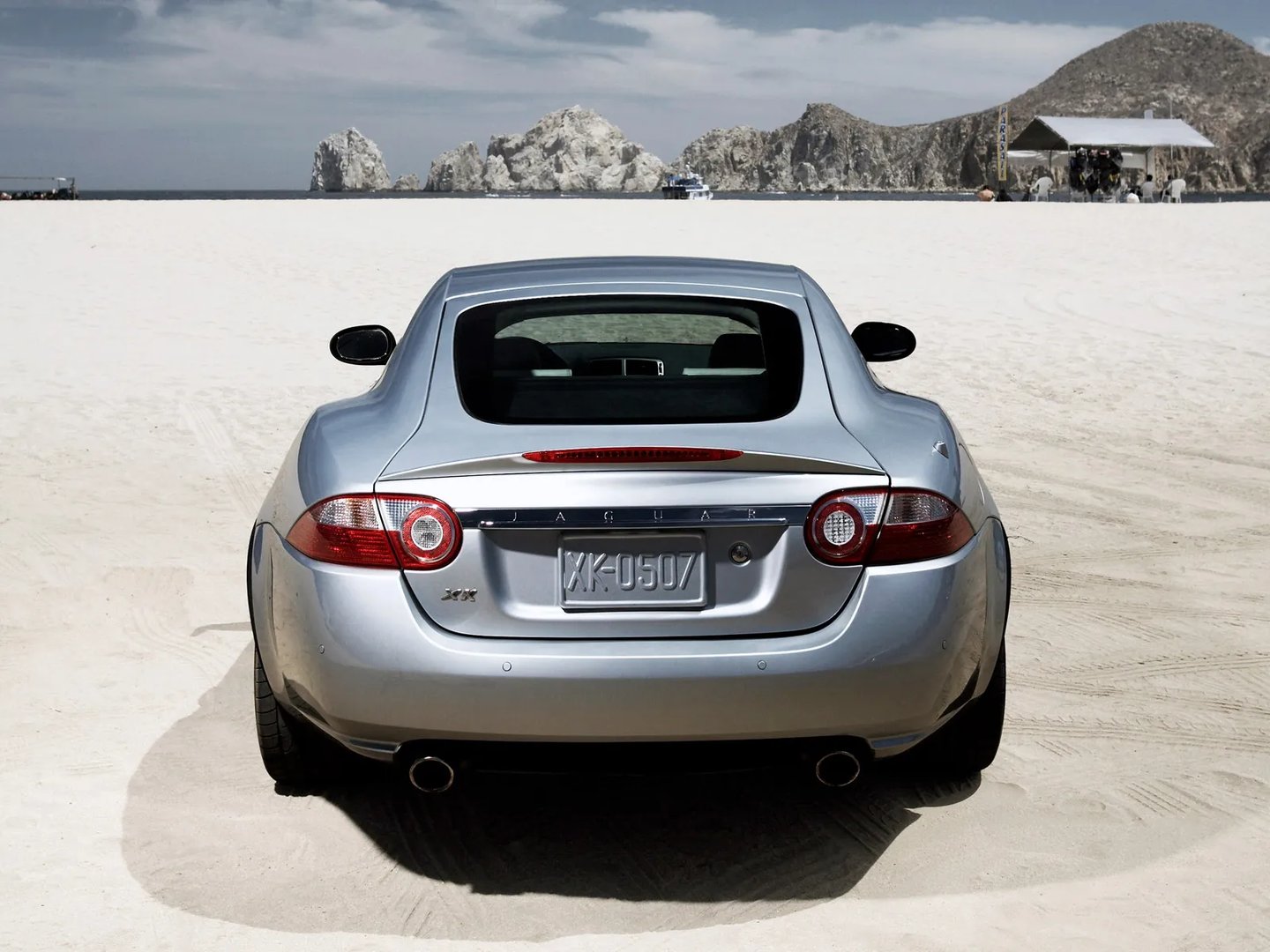 Jaguar_XK_2_generation__Coupe__3.jpg