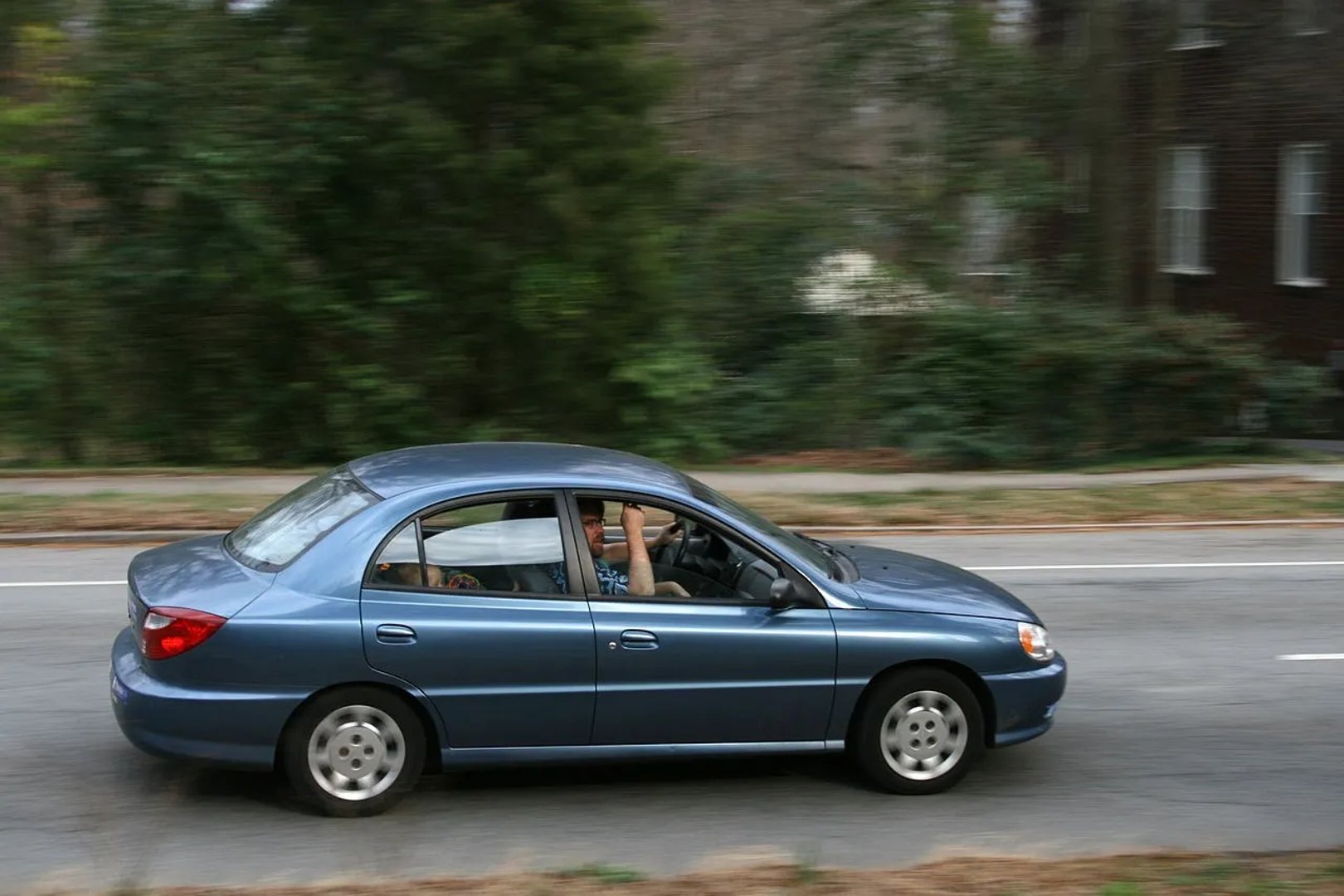 Kia_Rio_1_generation__Sedan__2.jpg