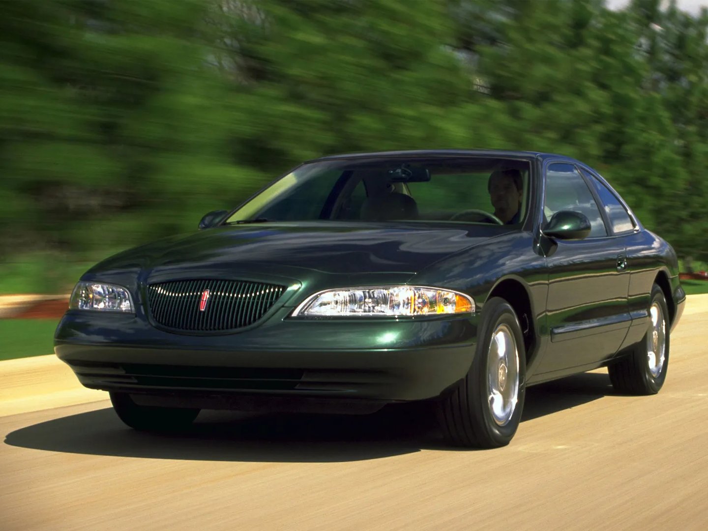 Lincoln_Mark_VIII_1_generation__Coupe__6.jpg