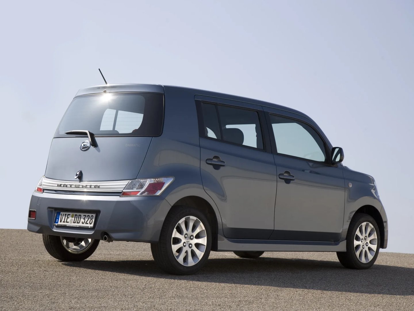 Daihatsu_Materia_1_generation__Mini_5-doors__13.jpg