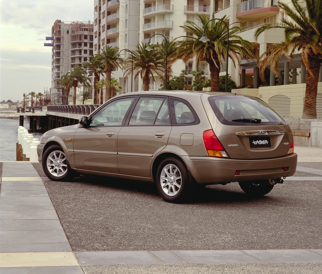 Ford_Laser_4_generation__Hatchback_5-door__1.jpg