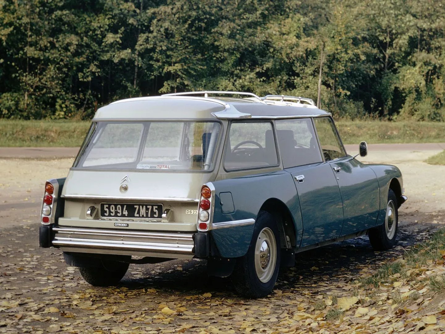 Citroen_DS_1_generation_restyling_2__Estate_5-door__1.jpg