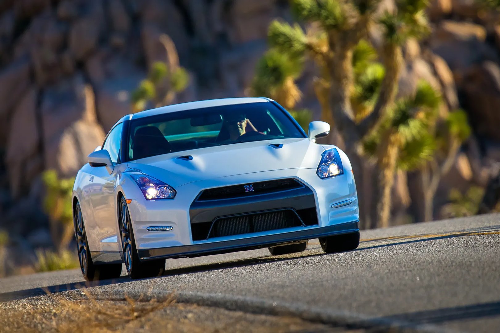 Nissan_GT-R_1_generation_restyling_1__Coupe__5.jpg