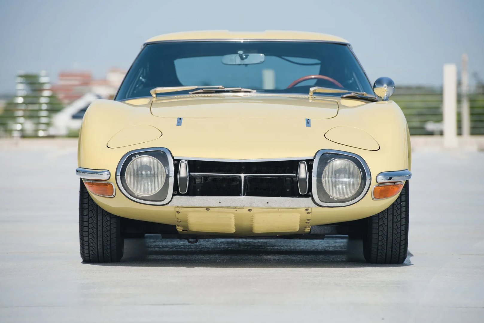 Toyota_2000GT_1_generation__Coupe__5.jpg