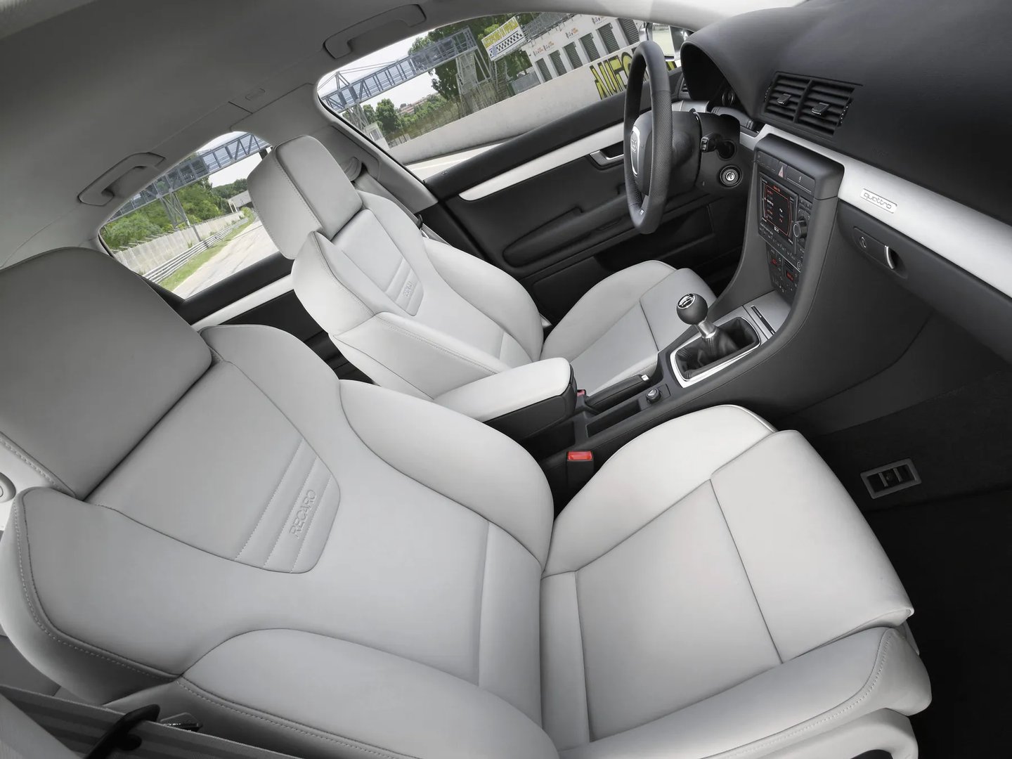 Audi_S4_3_generation__Sedan__12.jpg