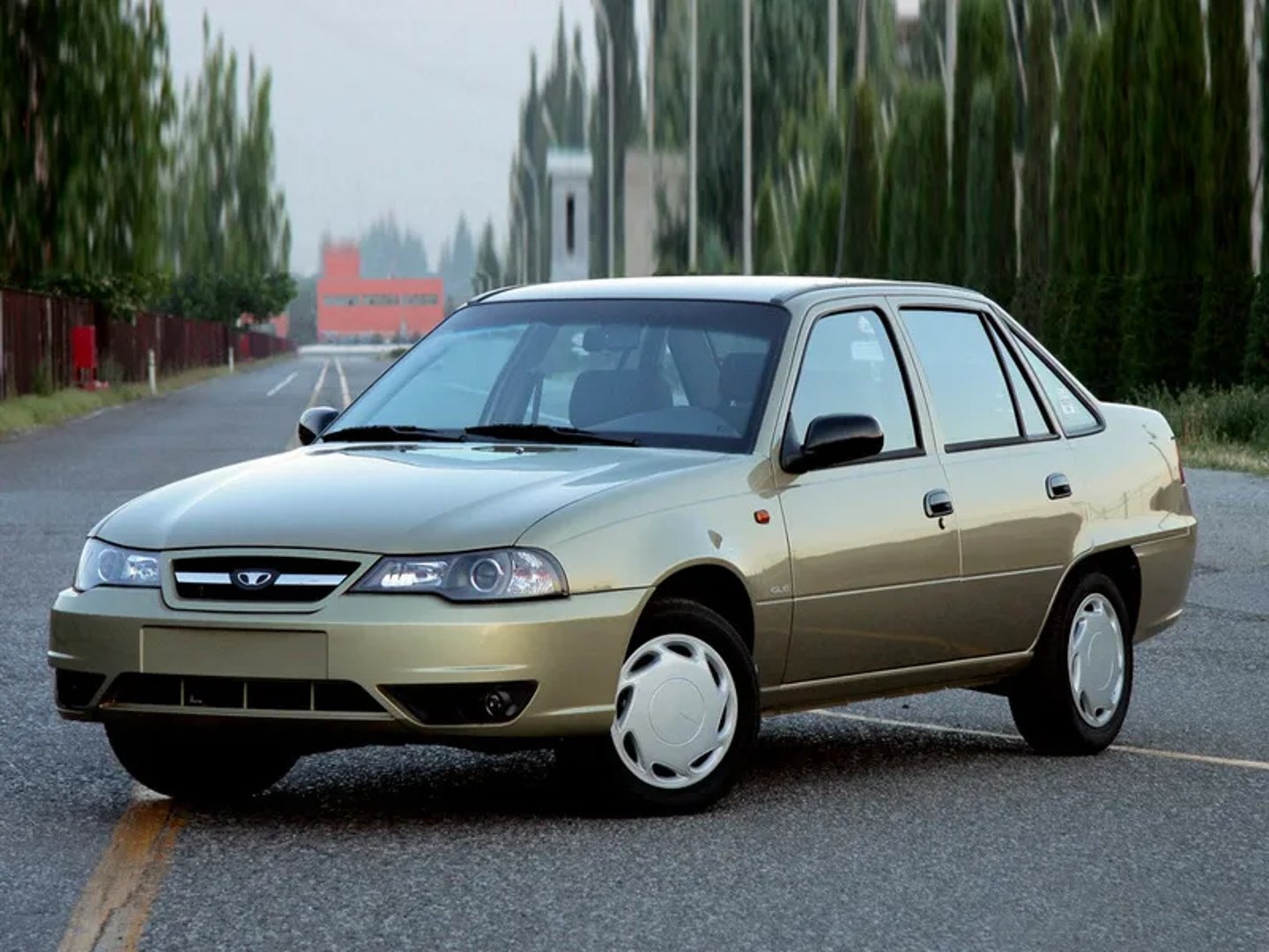 Daewoo_Nexia_1_generation_restyling__Sedan__4.jpg