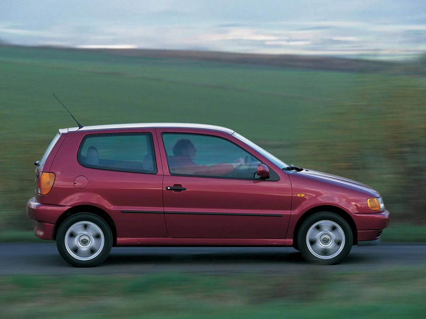 Volkswagen_Polo_3_generation__Mini_3-doors__7.jpg