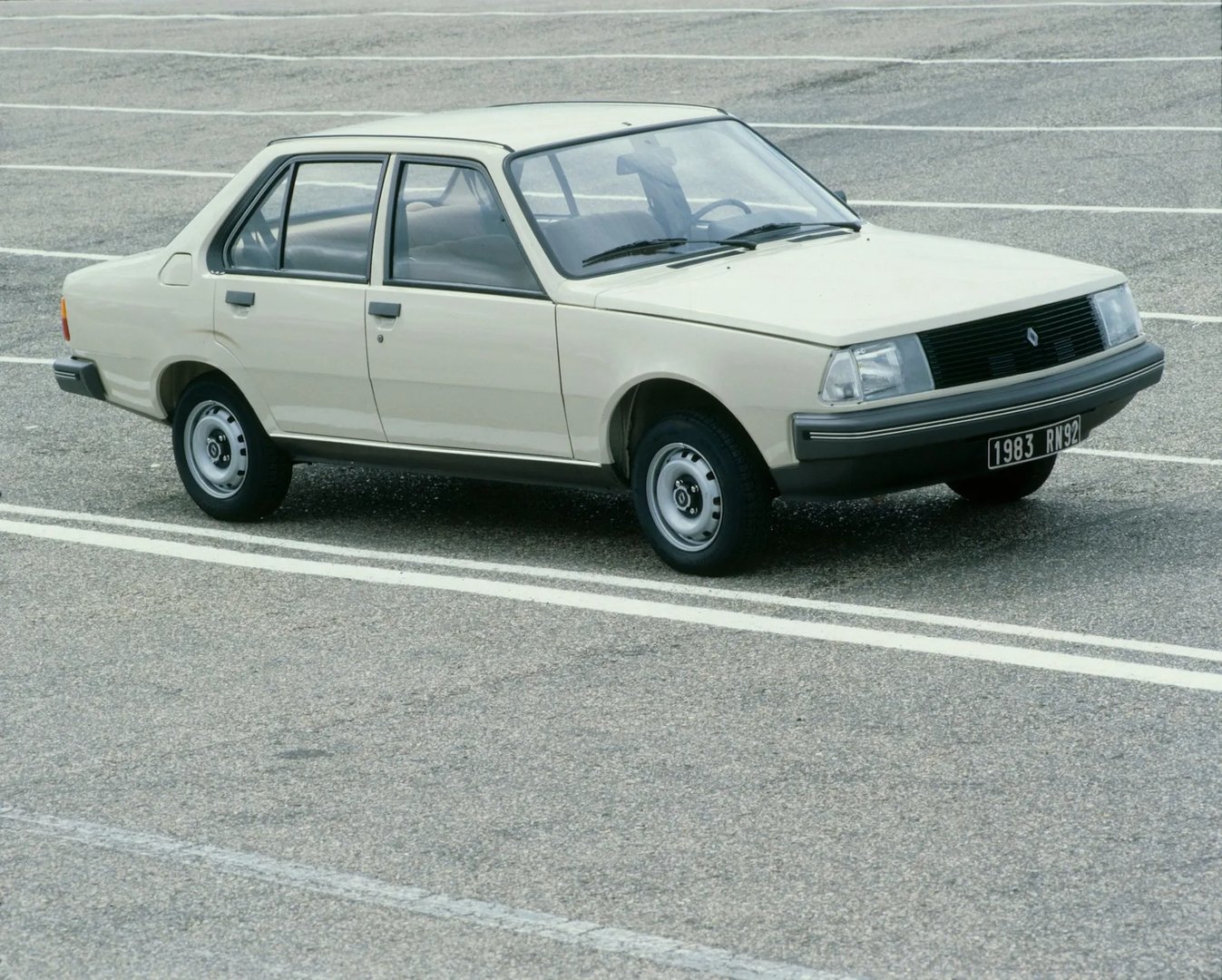 Renault_18_1_generation__Sedan__13.jpg