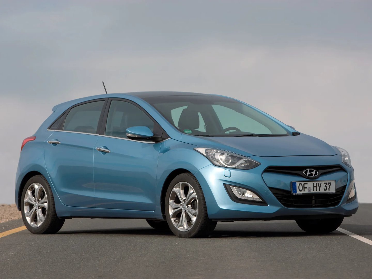 Hyundai_i30_2_generation__Hatchback_5-door__9.jpg