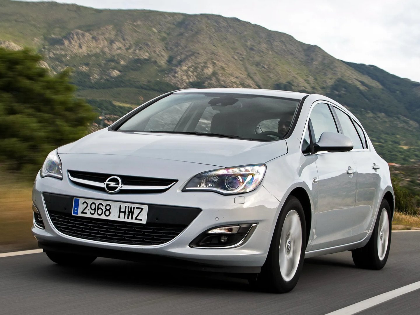 4 generation, restyling 