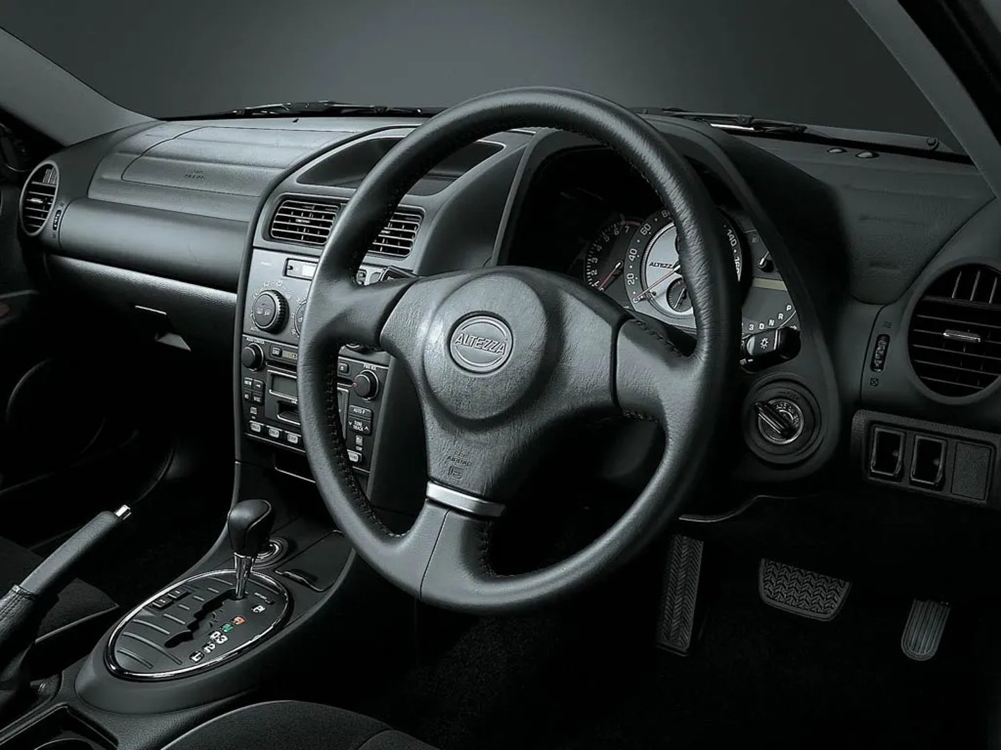 Toyota_Altezza_1_generation__Sedan__6.jpg