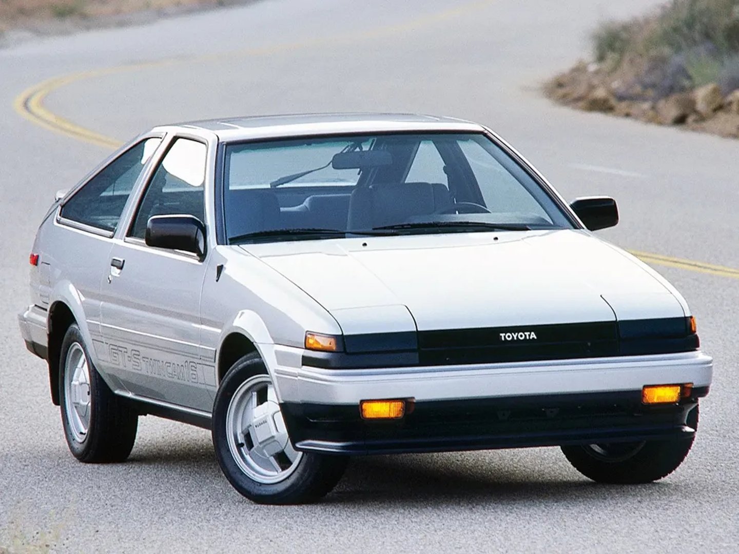 Toyota_Corolla_5_generation__Liftback__1.jpg