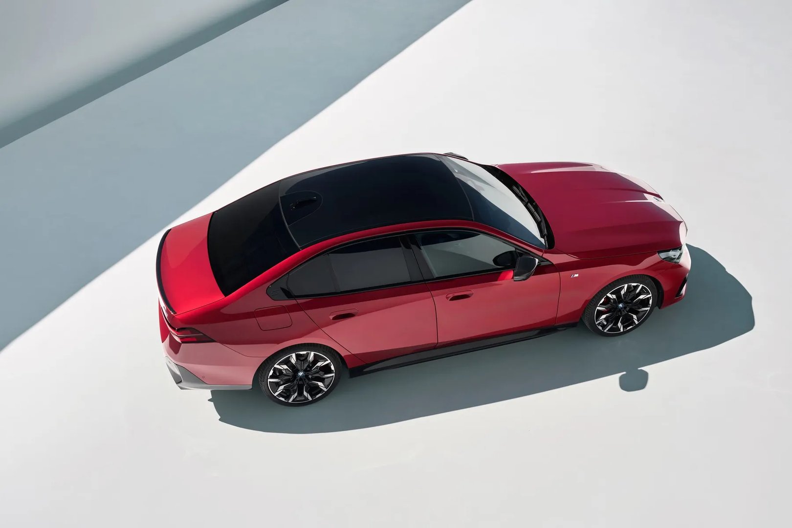 BMW_i5_1_generation__Sedan__5.jpg