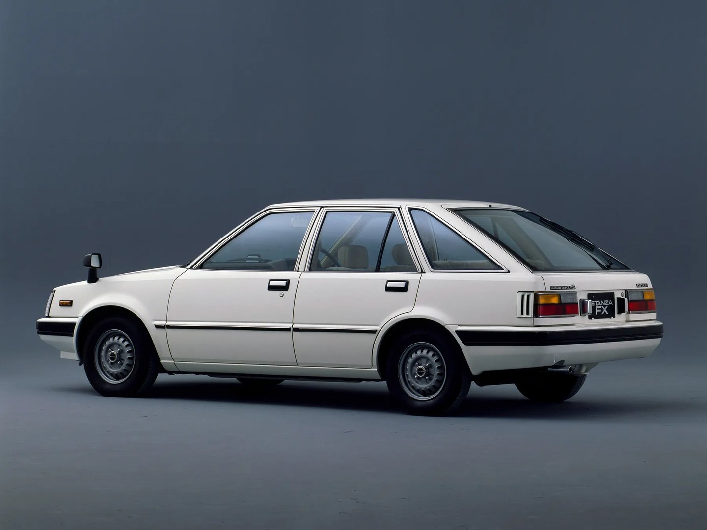 Nissan_Stanza_1_generation__Hatchback_5-door__1.jpg