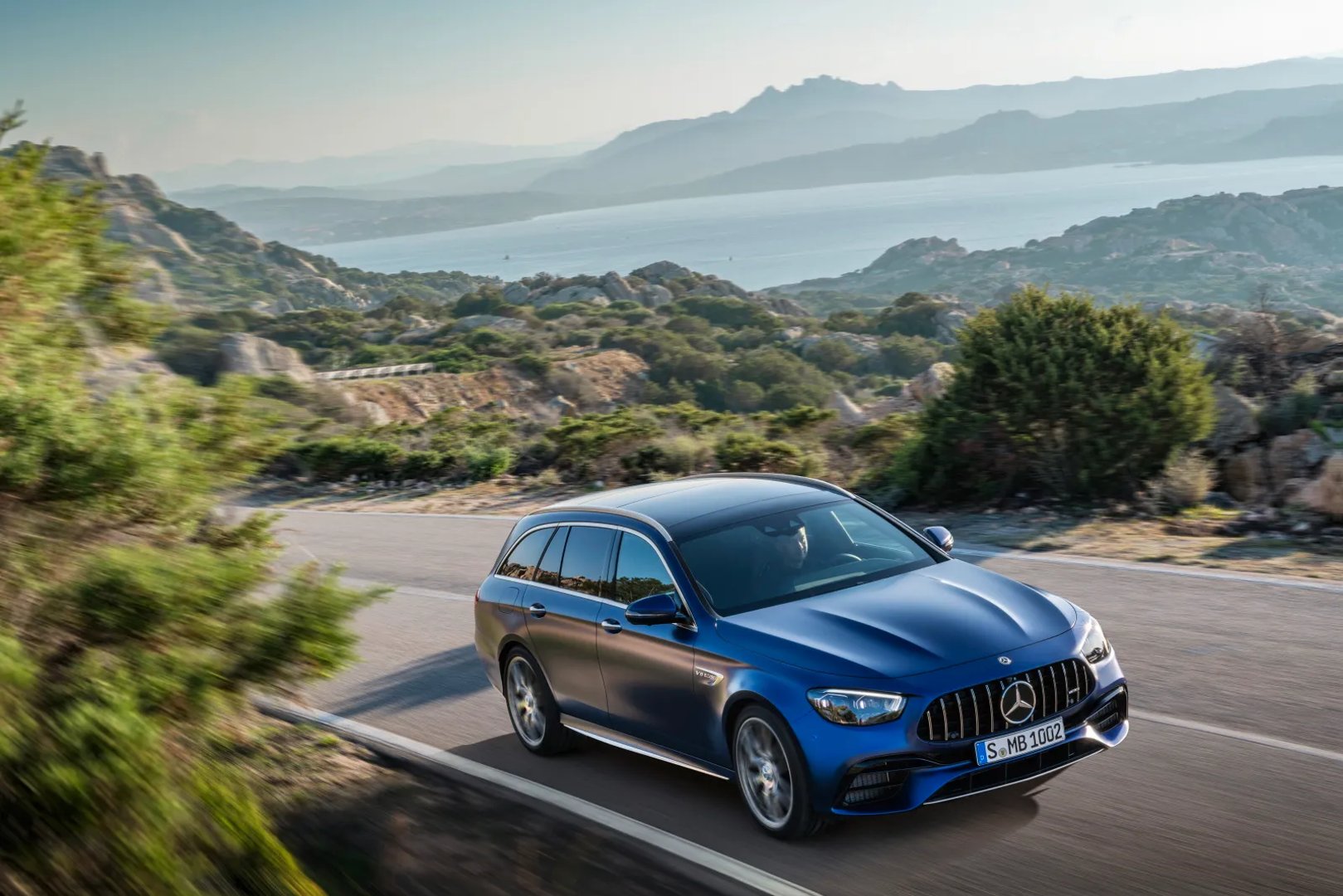 Mercedes_E-Class_AMG_5_generation_restyling__Estate_5-door__1.jpg