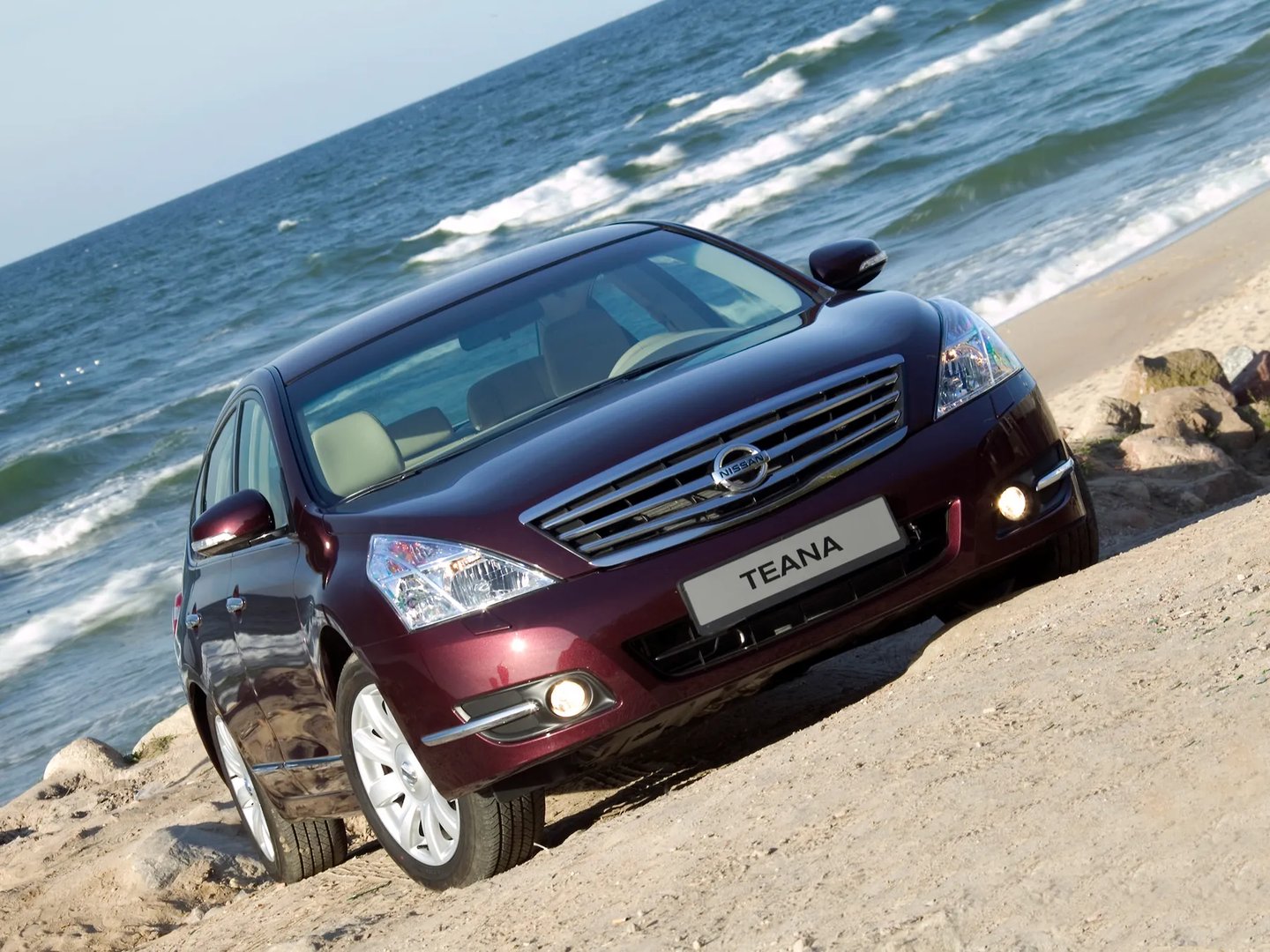 Nissan_Teana_2_generation__Sedan__10.jpg