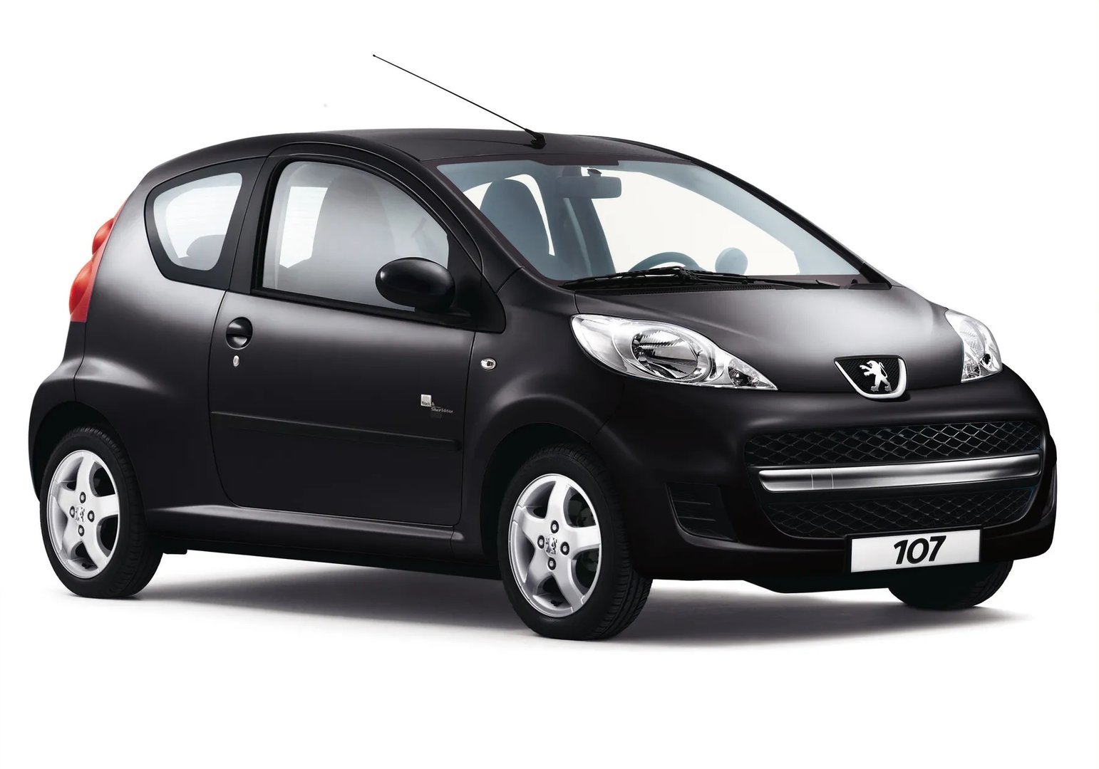 1 generation, restyling 