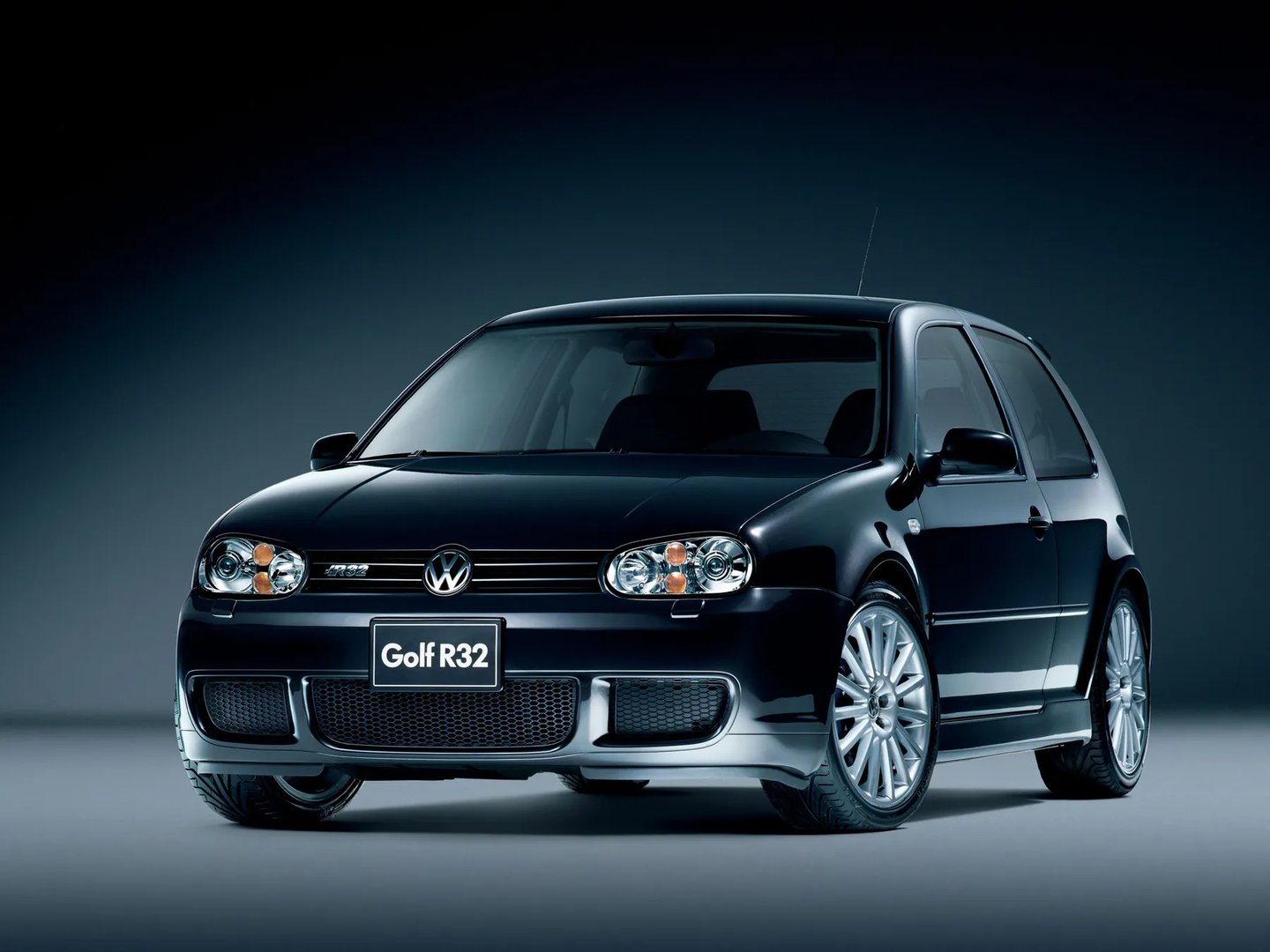—  Hatchback 3-door