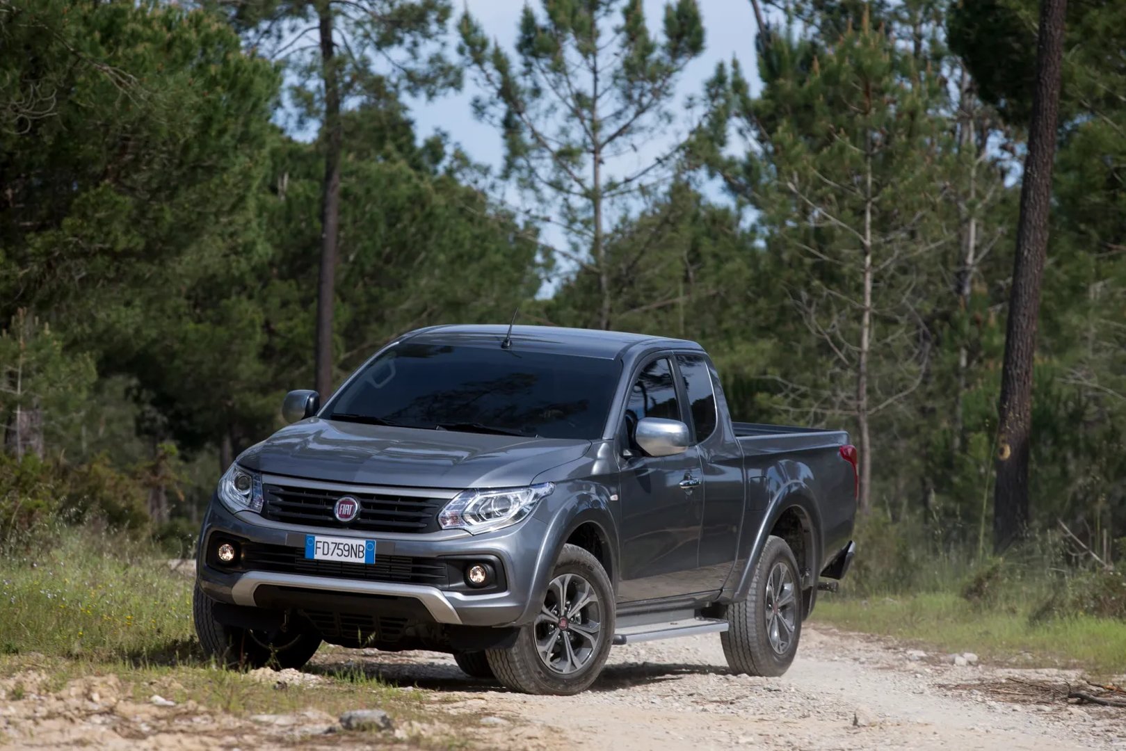 Fiat_Fullback_1_generation__Pickup_1.5-cab__2.jpg